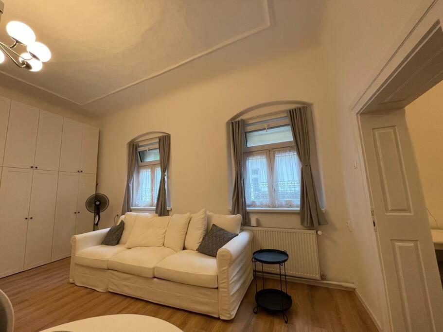 Good Old Times Apartment Bratislava Exterior foto